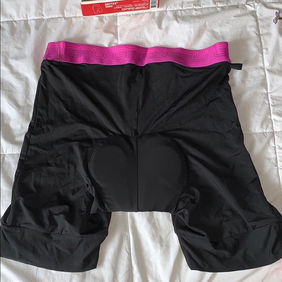 Biking shorts - Picture 2 of 7